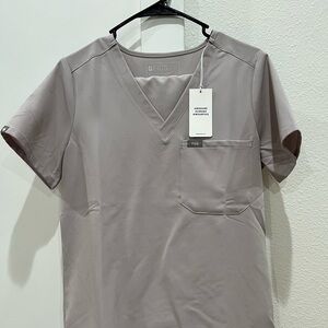 Small FIGS taupe set